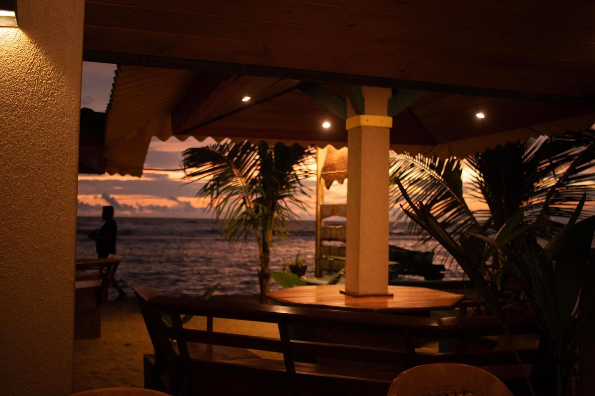 Hotel Coconut Bar Sea Lodge ベールワラ エクステリア 写真
