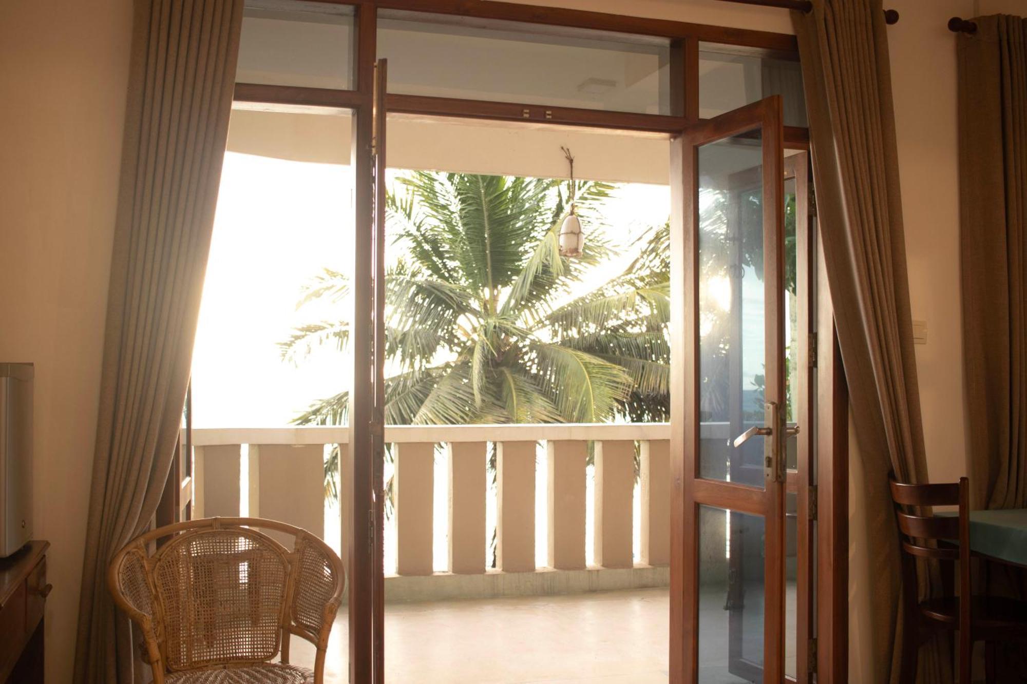Hotel Coconut Bar Sea Lodge ベールワラ エクステリア 写真